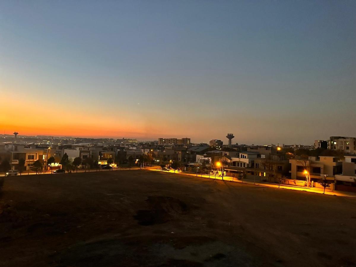 Вилла Bahria Residency Равалпинди Экстерьер фото